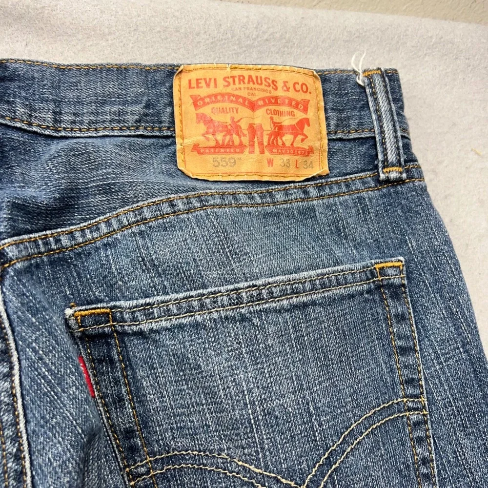 Levis 559 Relaxed Straight Jeans Mens 33x34 Blue Medium Wash Denim 00559-4258
